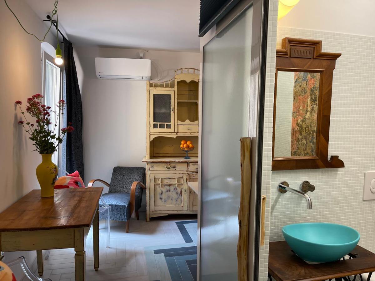 Cres B Studio Apartman Bagian luar foto
